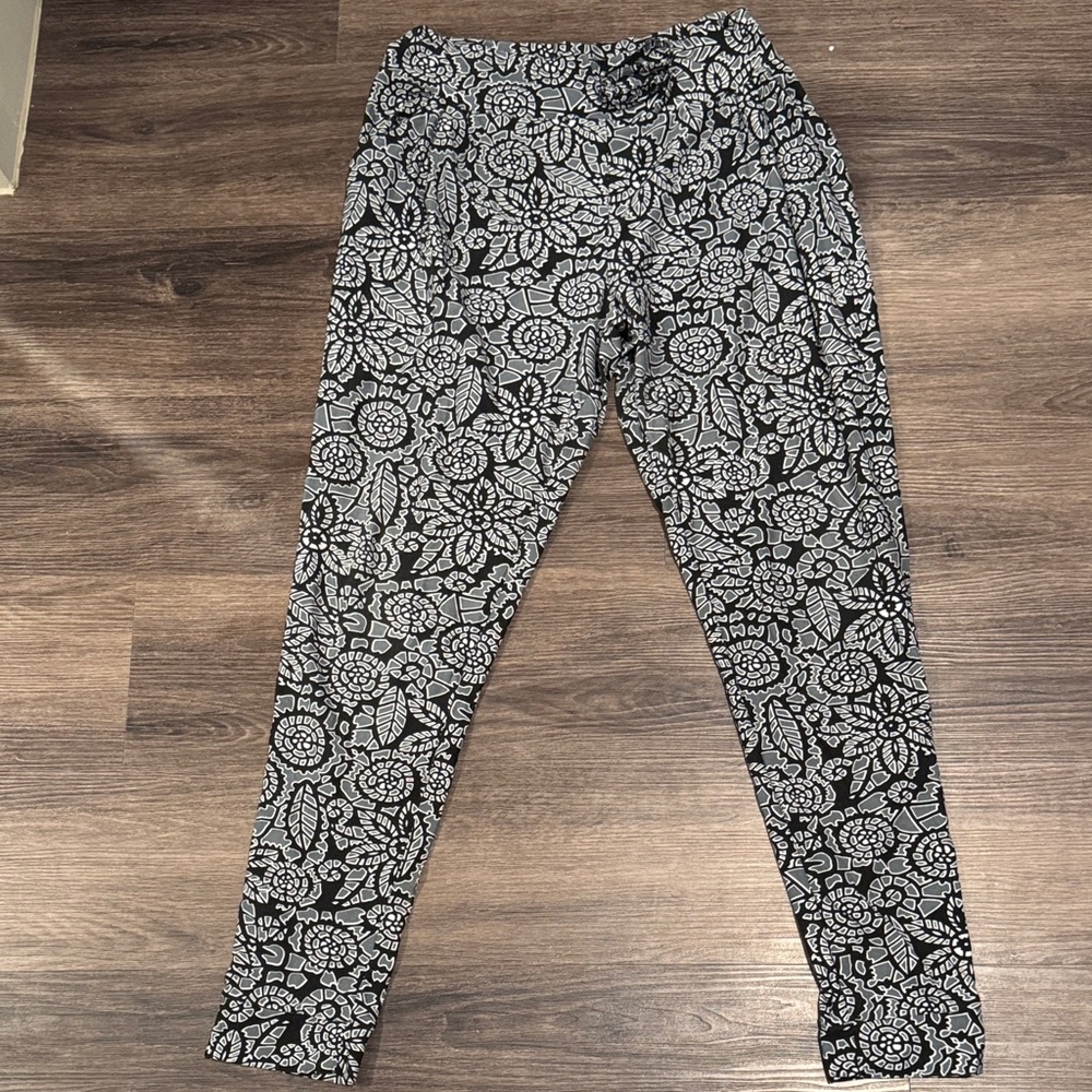 Floral Black and White Leggings